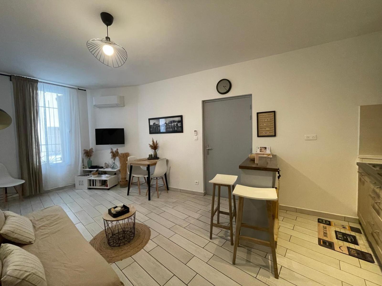 Joli Appartement Hypercentre T2, Classe Meuble De Tourisme 3 Avec Parking Gratuit Beziers Ngoại thất bức ảnh