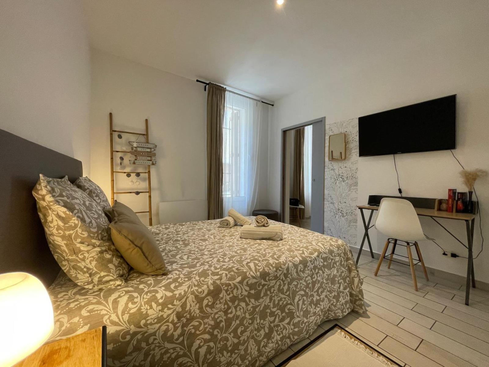 Joli Appartement Hypercentre T2, Classe Meuble De Tourisme 3 Avec Parking Gratuit Beziers Ngoại thất bức ảnh